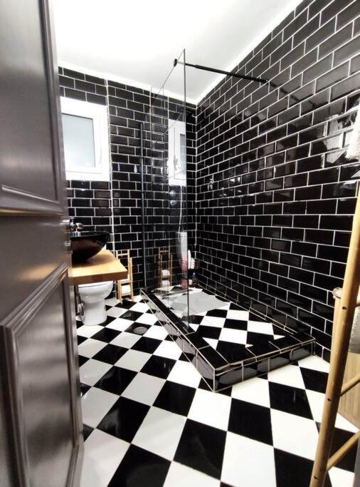 Voukamvilia Boutique Apartment Ágios Matthaíos Buitenkant foto