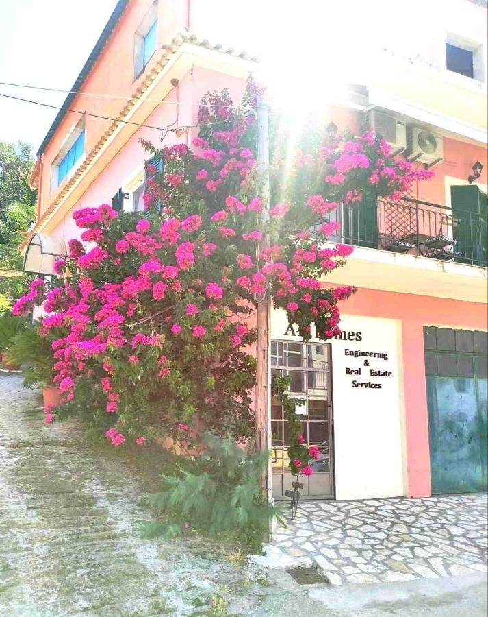 Voukamvilia Boutique Apartment Ágios Matthaíos Buitenkant foto